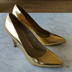 Nine West pumps